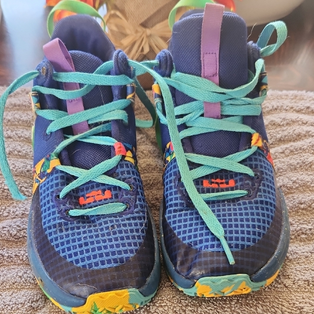 Nike Kids Sneakers in Blue and Purple